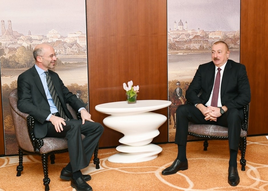 Prezident Beynəlxalq Böhran Qrupunun rəhbəri ilə görüşüb - Qarabağla bağlı müzakirə + FOTO