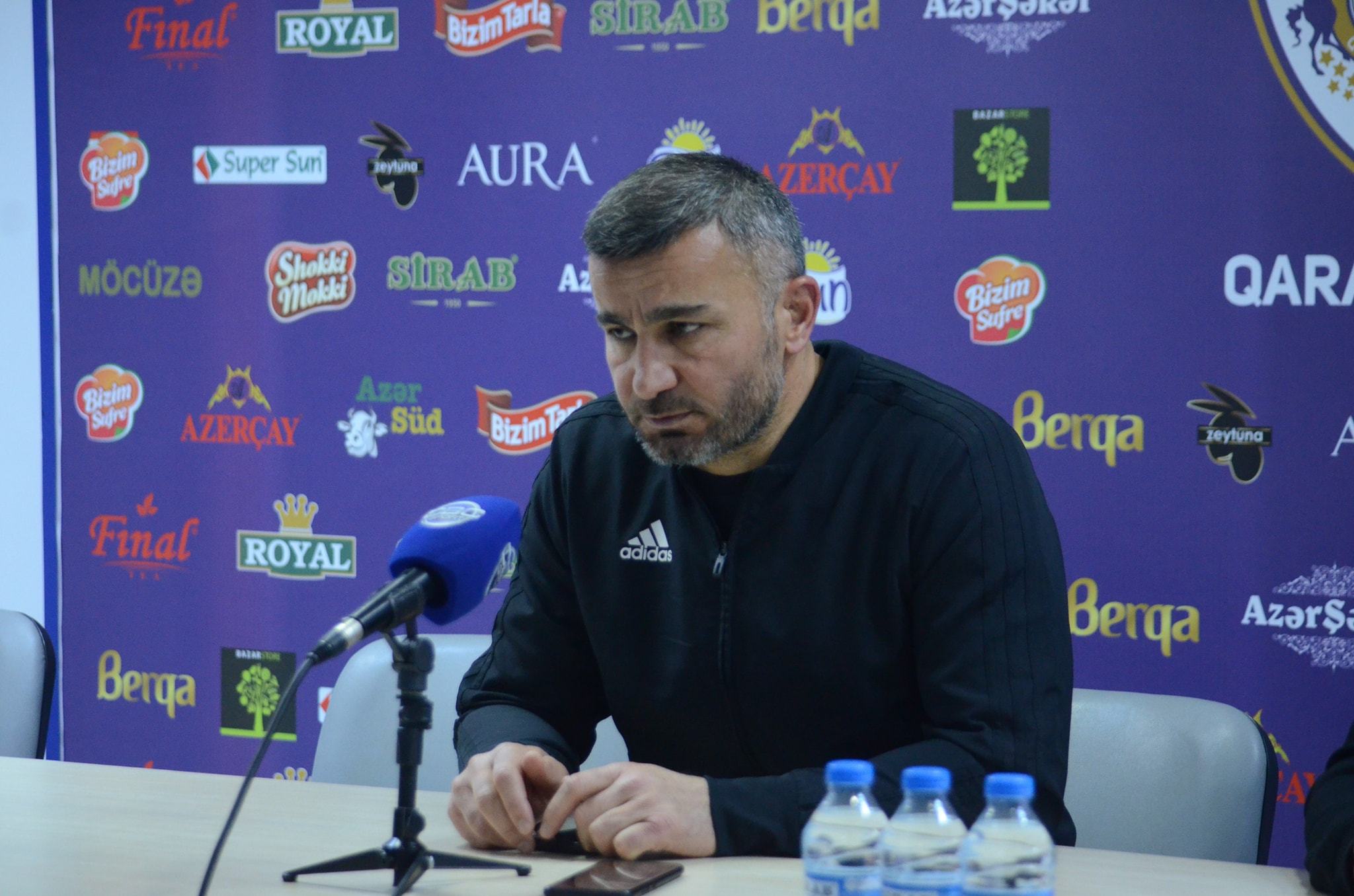 Qurban Qurbanov: "Futboolçuları ələ almaq, əldə saxlamaq asan deyil"