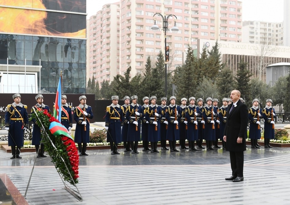 Prezident və Birinci xanım Xocalı abidəsini ziyarət edib - FOTOLAR