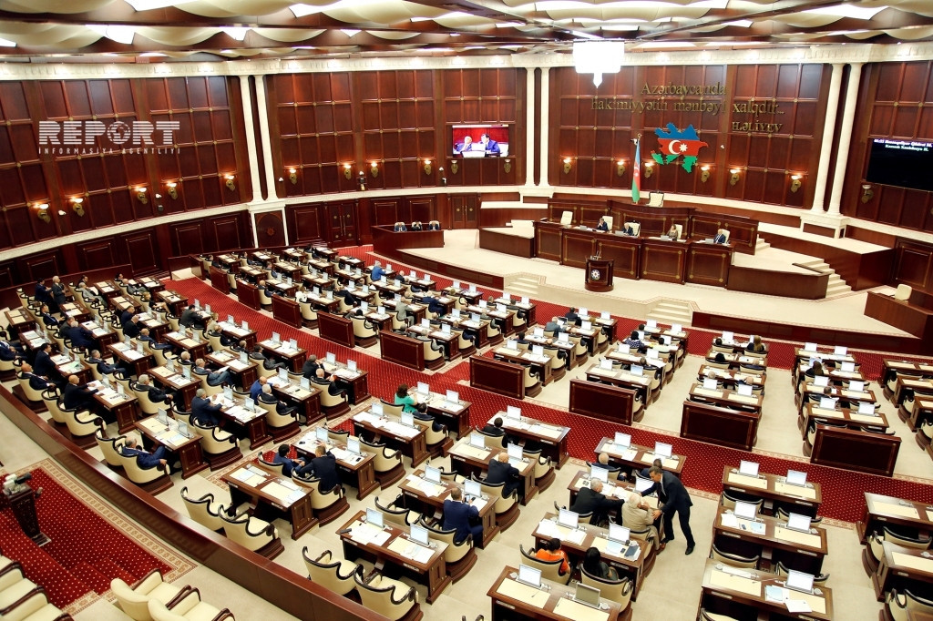 Milli Məclisin bir neçə deputatına vəsiqə təqdim olunmayıb - SƏBƏB