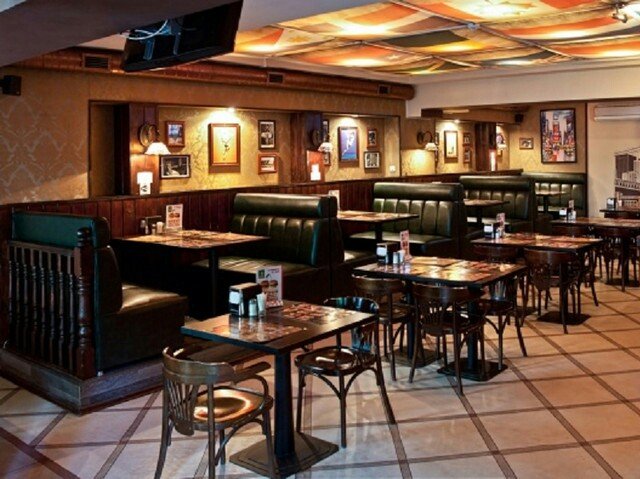 Bakıda restoranda xüsusi karantin qaydaları pozulub