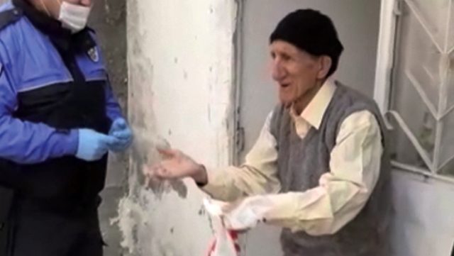 "Yalnızam, yalnız,&nbsp;70 yaşında qadın&nbsp;da olsa, məni evləndirin" - 86 yaşlı kişi polislərə belə dedi