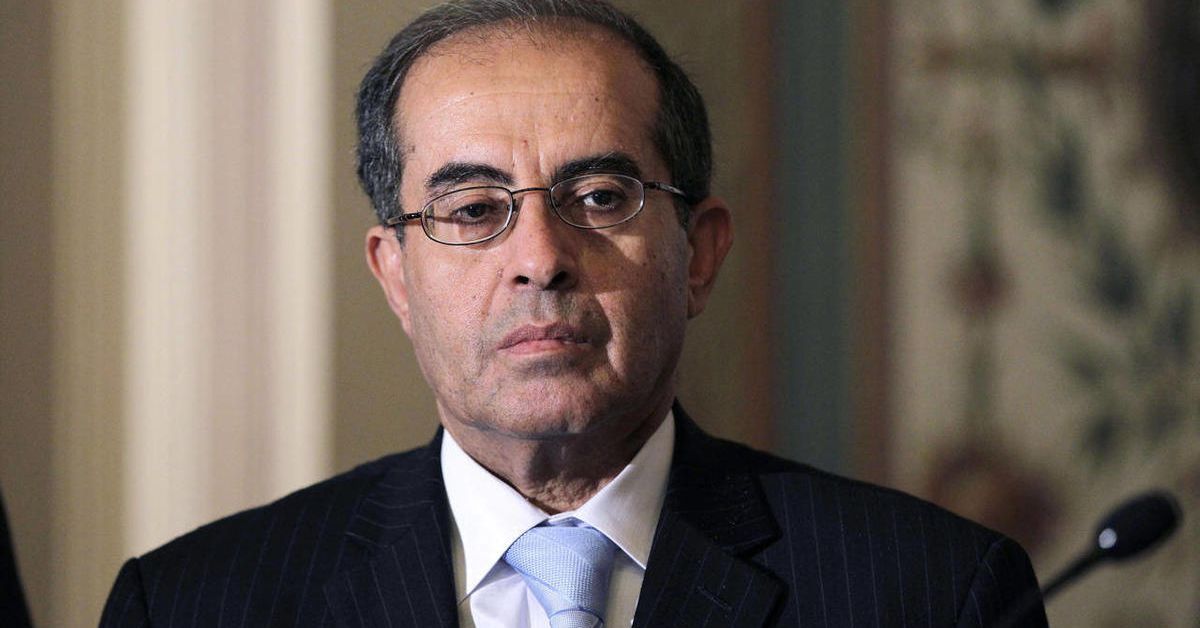Sabiq baş nazir koronavirusdan öldü