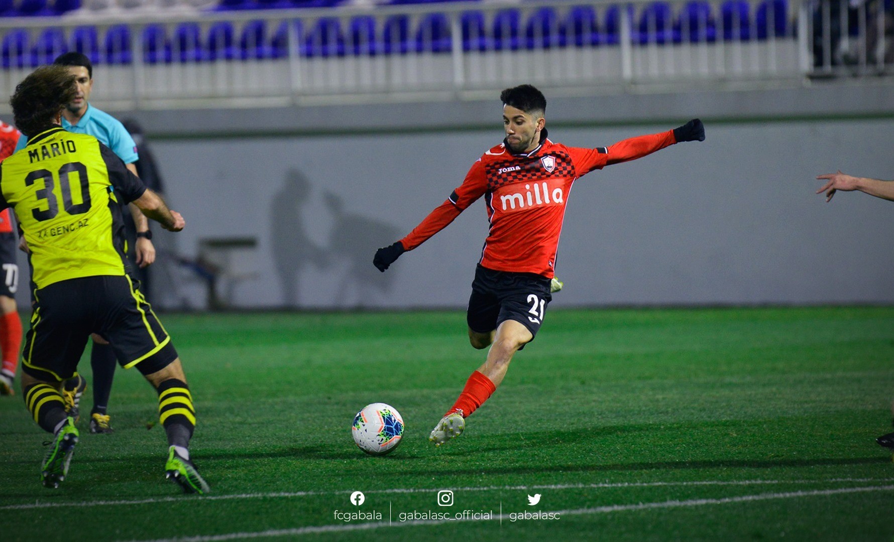 "Qəbələ"nin ispan&nbsp;futbolçusu koronavirusa&nbsp;görə ölkəsinə dönüb