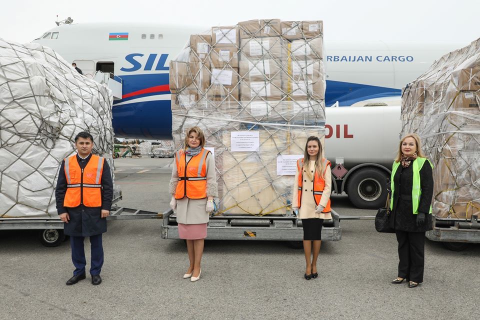 Çin Azərbaycana tibbi humanitar yardım göndərdi - FOTO