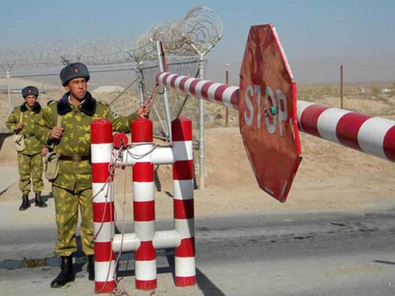 Tacikistan əcnəbilərin&nbsp;ölkəyə giriş və çıxışına müvəqqəti qadağa qoyub