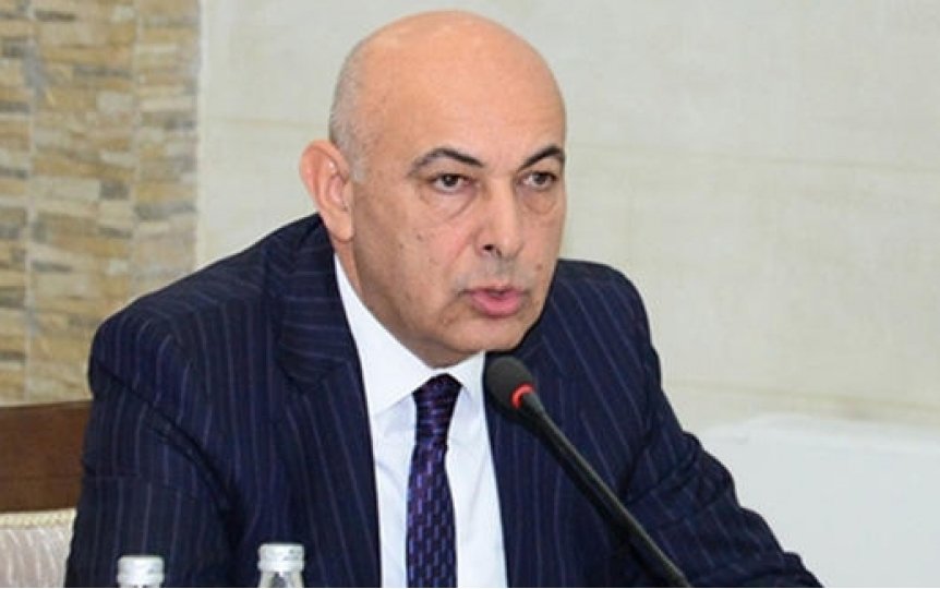 PA-nın şöbə müdiri daha bir partiya sədri ilə müzakirə aparıb