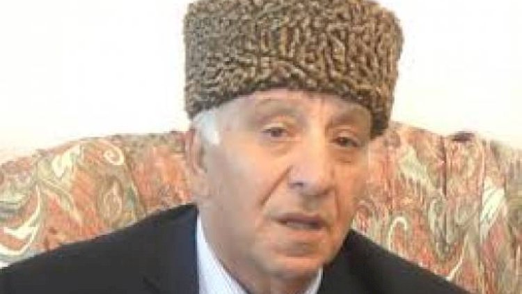 Xanəndədən nazirlikdəki&nbsp;həbslərə reaksiya: "Boyunuzu yerə dürtüm..."
