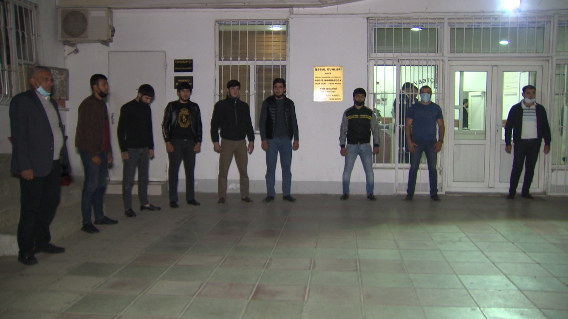 &ldquo;Kəlbəcər&rdquo; restoranında karantin qaydalarını pozan bu şəxslər saxlanıldı - FOTO