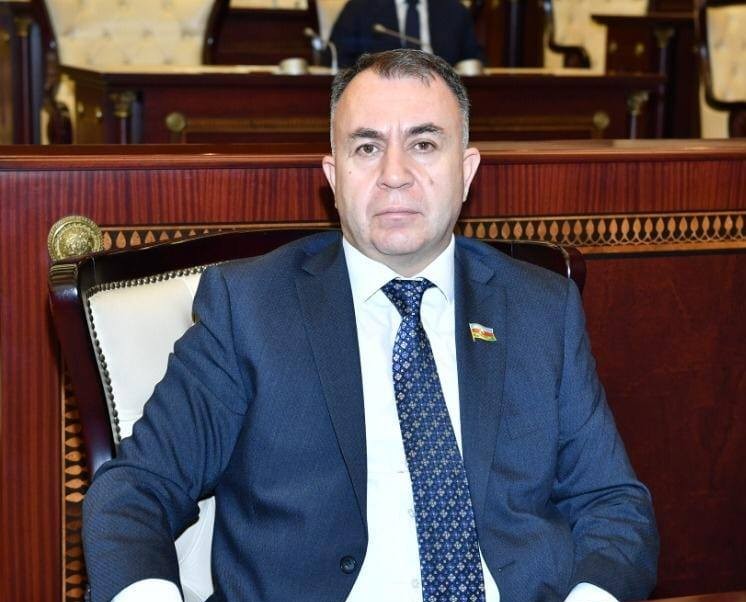 Deputatlar komitə sədrinin çıxışına məhəl qoymadı, o da...