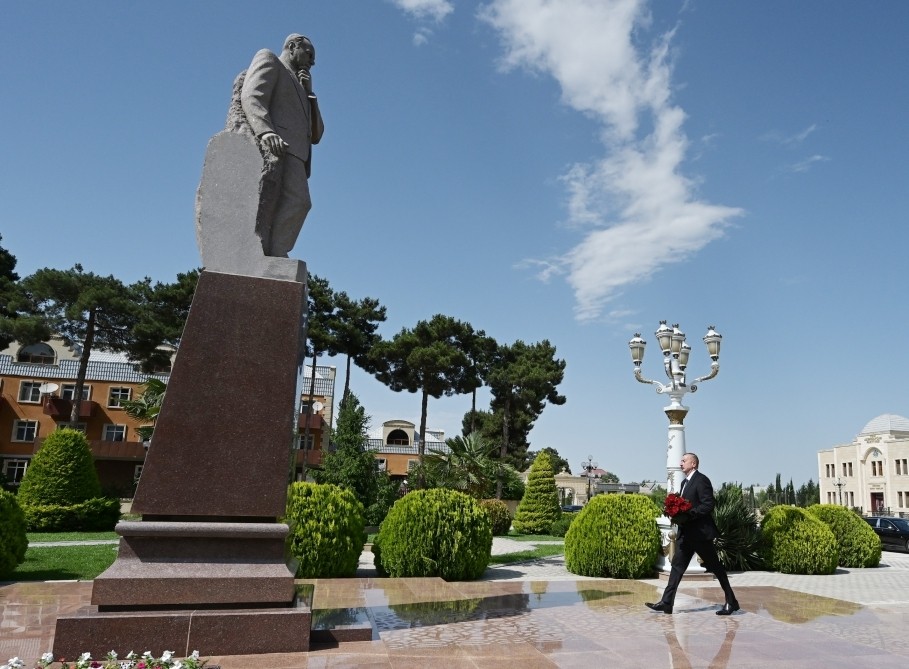 Prezident İlham Əliyev Ağcabədidə taxıl biçinini izlədi&nbsp;- FOTO