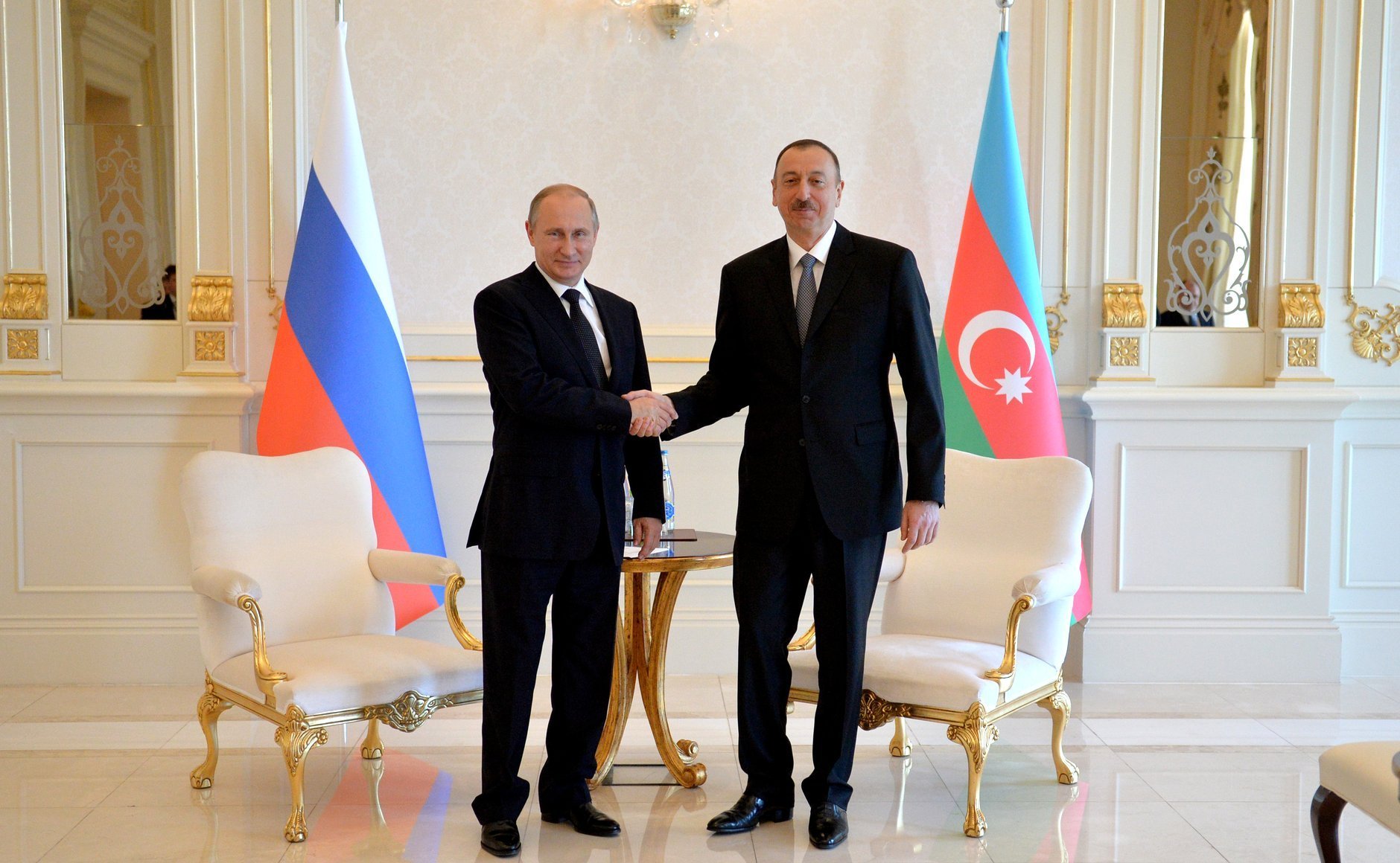 İlham Əliyev Putinə zəng etdi - Seçki ilə bağlı