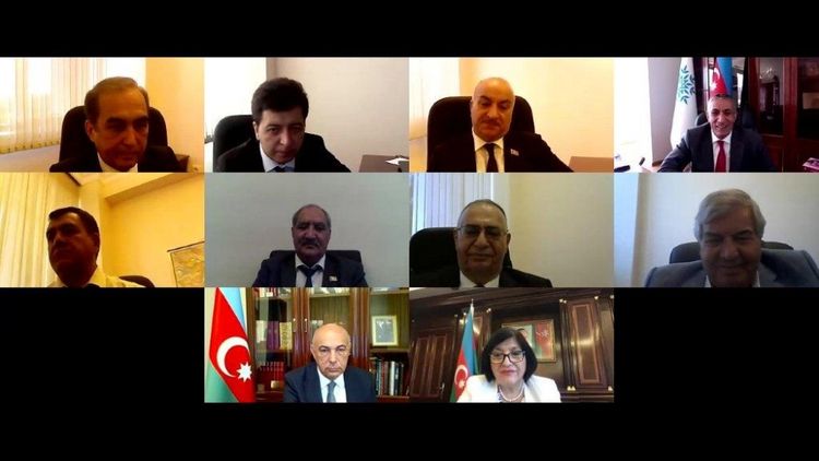 Milli Məclisdə təmsil olunan partiya sədrləri arasında görüş oldu&nbsp;-&nbsp;Spiker və PA rəsmisinin iştirakı ilə