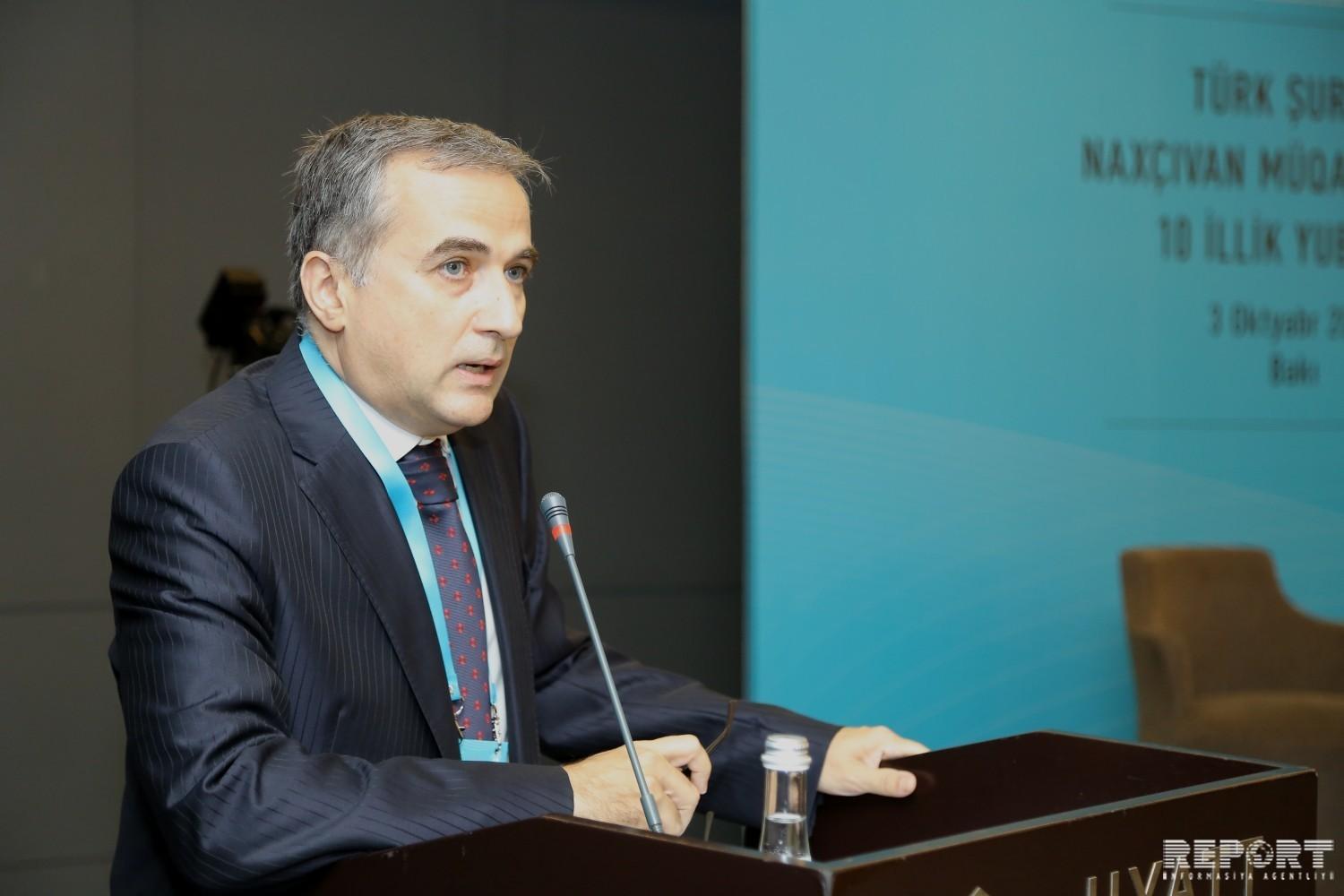 "Ermənistanla imitasiya tipli danışıqların davam etdirilməsi mənasızdır" - Mərkəz rəhbəri