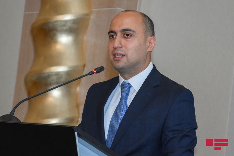 Nazir brifinqdə: "Qiymət və davamiyyətə görə şagirdlər&nbsp;sinifdə qalmayacaq"&nbsp;