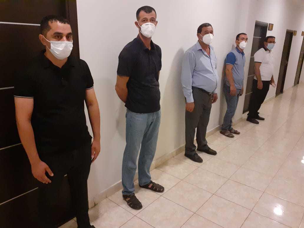 Biləsuvarda gizli nişan mərasimi keçirən şəxslər cərimələndi - FOTO