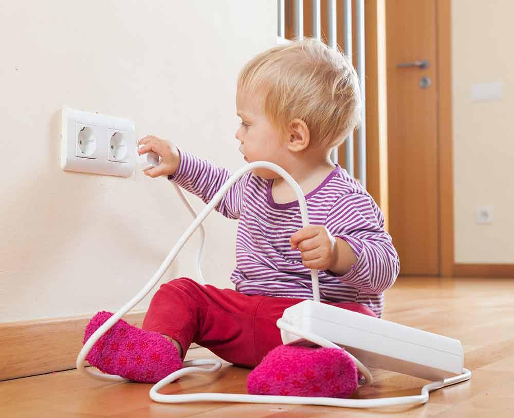 Qəbələdə iki azyaşlını elektrik cərəyanı vurub, onlardan biri ölüb