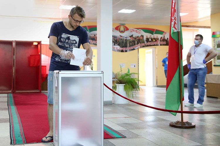 Belarus Mərkəzi Seçki Komissiyası seçkilərin yekun nəticələrini elan edib