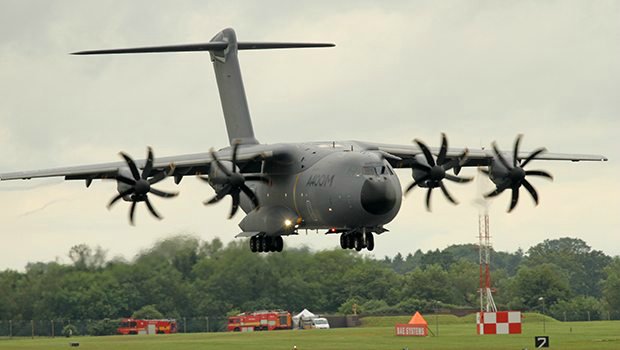 "RUSİYANIN CAVABI BİZİ QANE ETMİR" - Rəsmi Bakıdan Ermənistana daşınan hərbi yüklərlə bağlı Moskvaya açıq mesaj