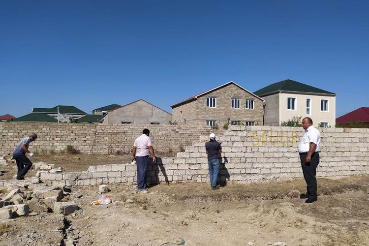 Dövlət Xidməti İcra Hakimiyyətindən qanunsuz tiklinin sökülməsini tələb etdi - FOTO