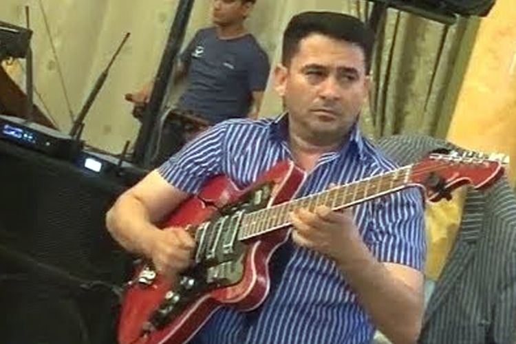 Azərbaycanda tanınmış gitaraçı öldürüldü - Oğlu tərəfindən + TƏFƏRRÜAT