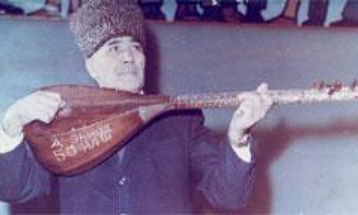 "Aşıq sənətindən bixəbər olanlar araya "qılçıq" atıblar" -&nbsp; Aşıq Əhməd Rüstəmovla müsahibə