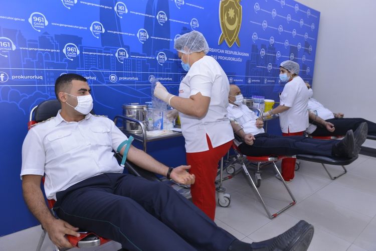 Prokurorluq əməkdaşları qan verib&nbsp;