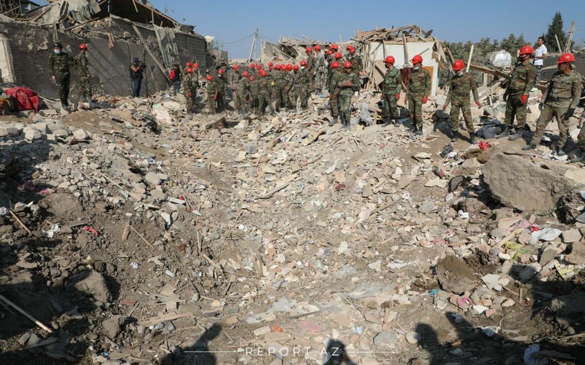 Gəncə terroru zamanı həlak olanların sayı 14-ə çatıb - İtkin uşağın meyiti dağıntı altından çıxarıldı