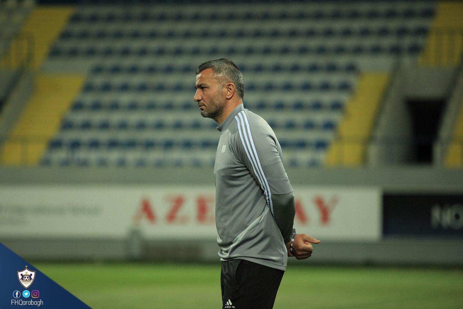 Qurban Qurbanov: "Bəzi oyunlarda çətinlik çəkirik"