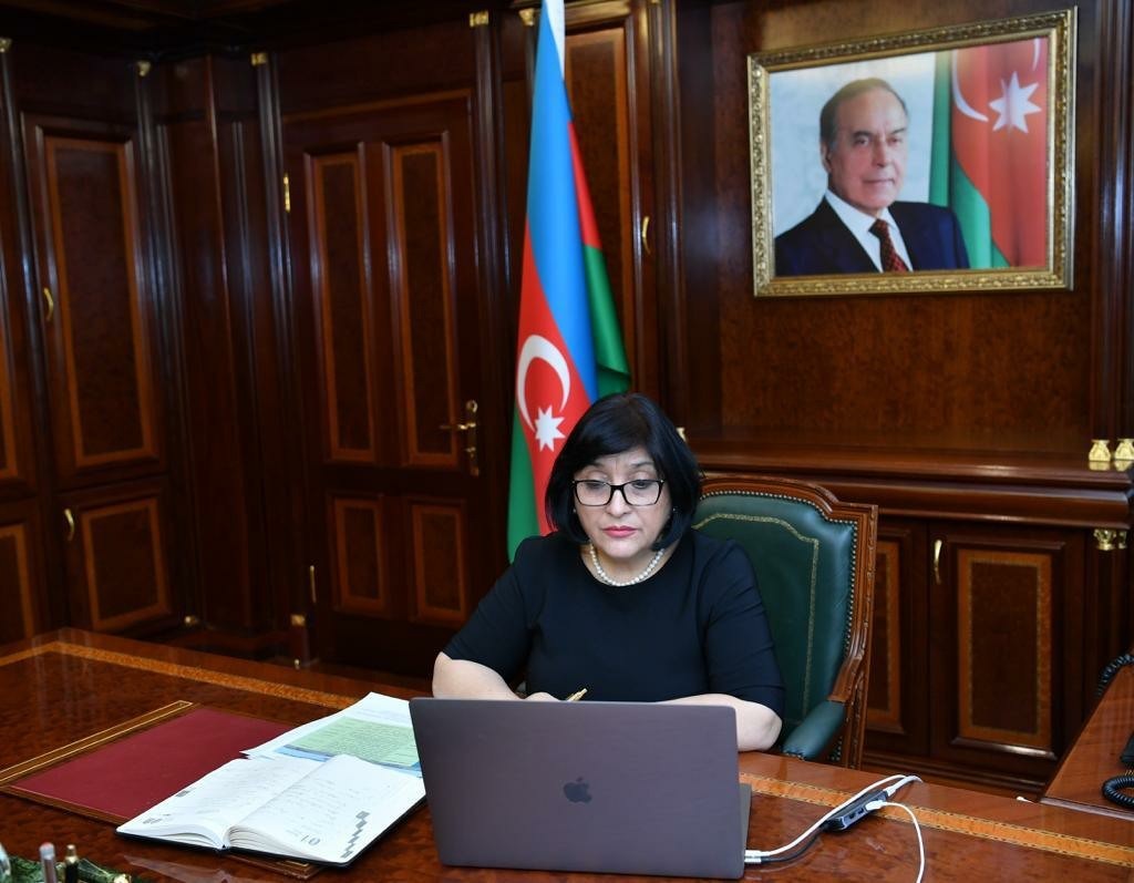 Sahibə Qafarova Mustafa Şentopu təbrik edib