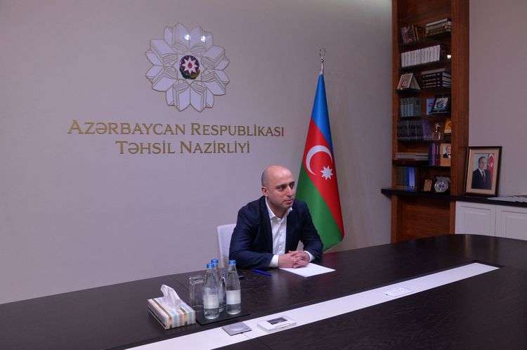 Nazirdən&nbsp;məktəb direktorlarına ittiham: "Dərs saatlarını qeyri-düzgün bölmək, paylamaq..."