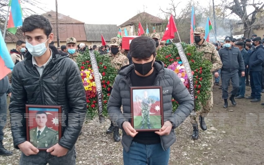 Daha bir şəhidimiz&nbsp;dəfn edilib - FOTOLAR