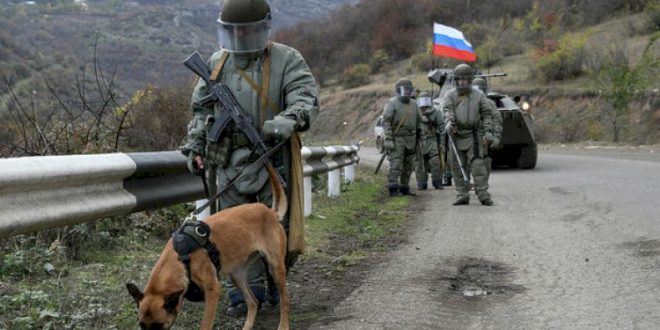 Rus&nbsp;sülhməramlıları Laçın dəhlizinin bir hissəsini minalardan təmizləyib - VİDEO