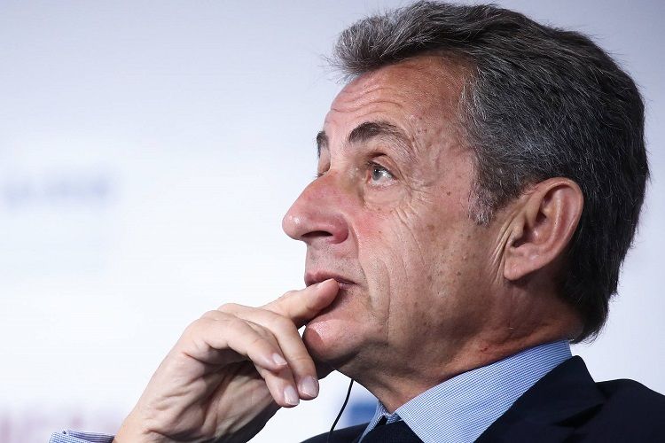 Məhkəmə: "Sabiq prezident Sarkozi həbsxanaya göndərilməyəcək"