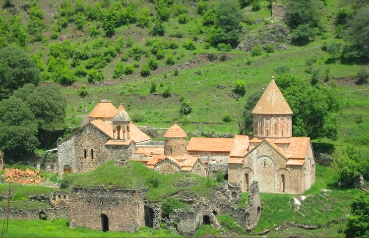 Ağdərəyə növbəti köç olub