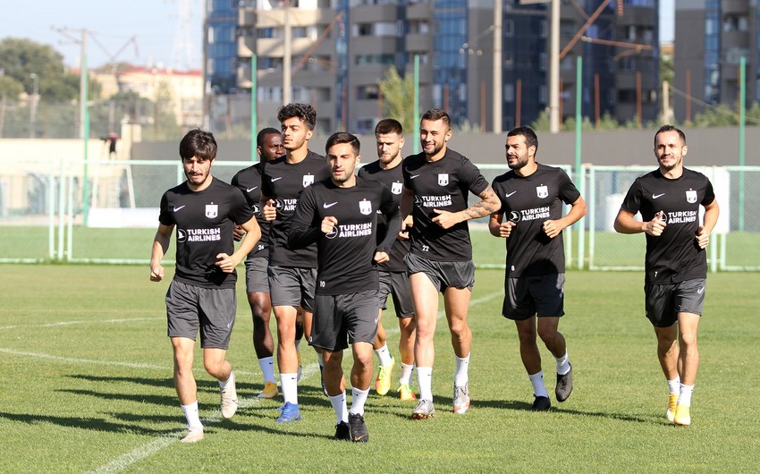 "Neftçi" 22 futbolçunun adlarını UEFA-ya göndərib - SİYAHI