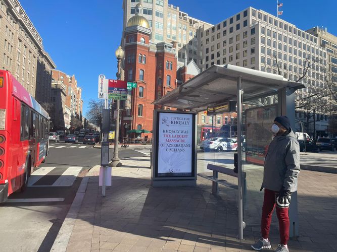 Vaşinqtonun mərkəzi ərazilərində Xocalı faciəsini əks etdirən lövhələr asılıb - FOTO