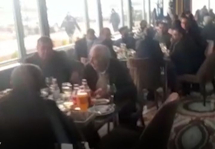 Daha bir 120 nəfərlik toy yarımçıq saxlanıldı, iştirakçılar polisə aparıldı - FOTOLAR
