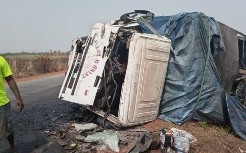 9 futbolçu&nbsp;və 1 məşqçi&nbsp;yol qəzasında öldülər