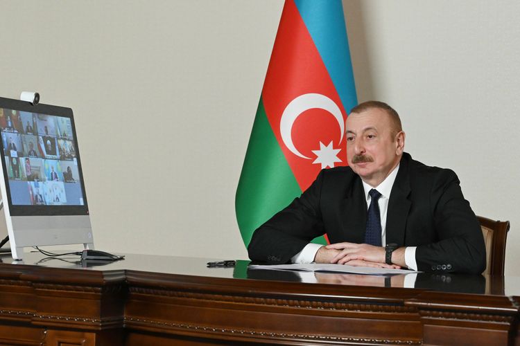 Prezident İqtisadi Əməkdaşlıq Təşkilatının Zirvə toplantısında: "Azərbaycanın tarixi ərazisi olan Zəngəzurdan keçəcək və..." - FOTO
