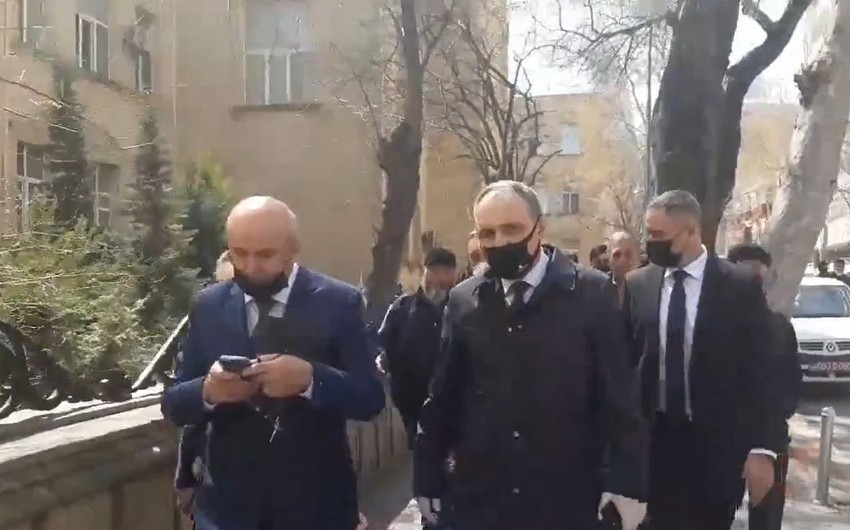 Baş prokuror itkin düşən hərbçilərin ailə üzvləri ilə görüşüb: "Bu məsələylə bütün əlaqədar dövlət qurumları məşğuldur"