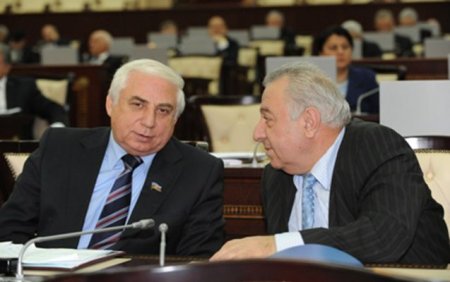 Hadı Rəcəbli&nbsp;dostunun videosuna belə reaksiya verdi: "Hazırda Hüseynbala müəllim oruc tutur"