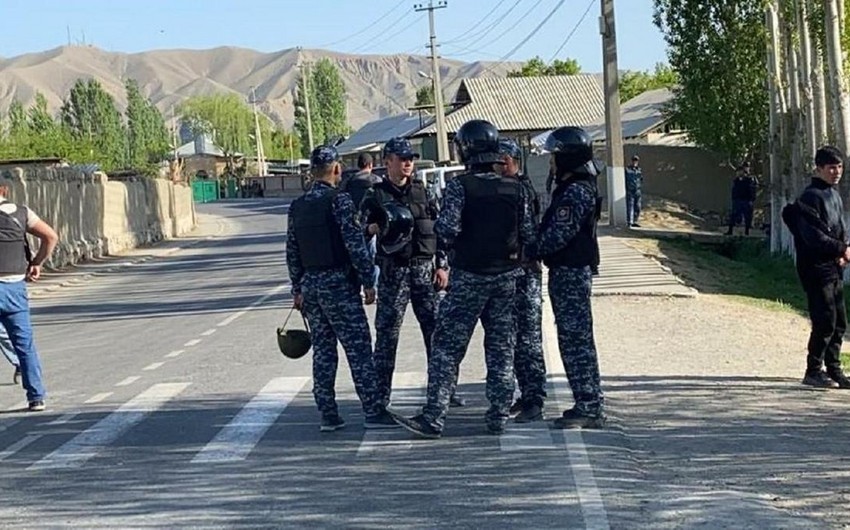 ORTA ASİYA SAVAŞ ASTANASINDA: bu dəfə taciklər qırğız kəndlərini atəşə&nbsp;tutur,&nbsp; 5 kənd boşaldıldı, 28&nbsp;minə yaxın insan&nbsp;evindən didərgin düşdü&nbsp; +&nbsp;VİDEO (YENİLƏNİB)