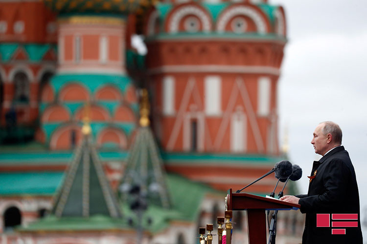 Rusiya güclü silahlarını Moskvada parada çıxardı, Putin dünyaya mesaj verdi:&nbsp;&ldquo;Tarix nəticə çıxarmağı və dərs öyrənməyi tələb edir" - FOTOLAR