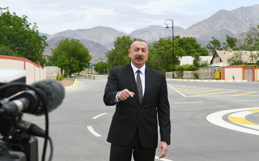 Prezident&nbsp;İlham Əliyev&nbsp;AzTV-yə danışdı, mühüm mesajlar verdi: "Azərbaycan ərazisində Dağlıq Qarabağ adlı ərazi vahidi yoxdur"