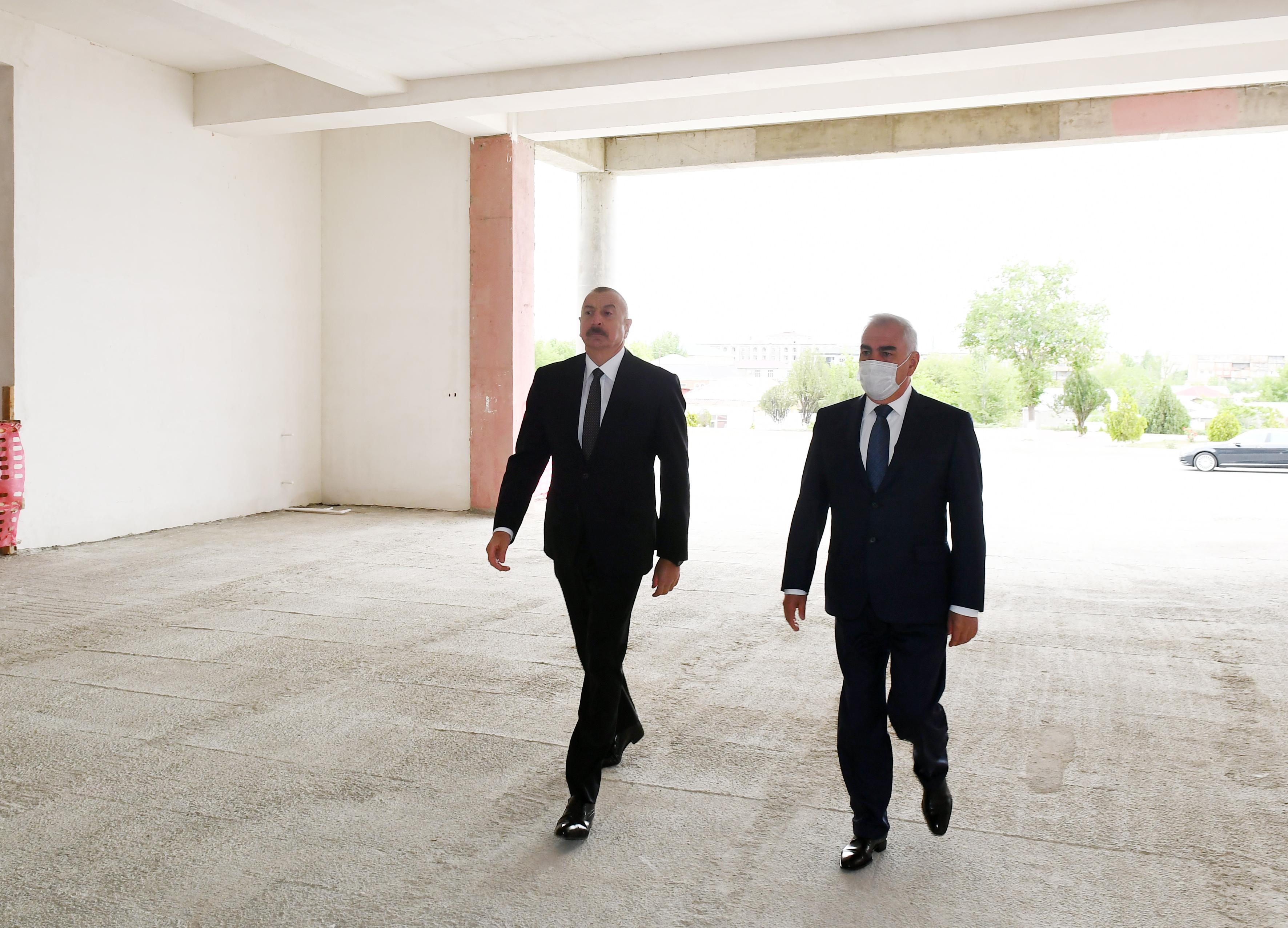 Prezident Naxçıvanda &ldquo;ASAN xidmət&rdquo; Mərkəzinin binasının tikintisi ilə tanış olub - FOTO