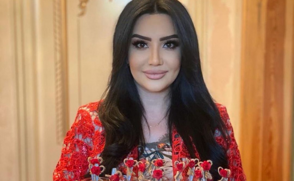 Əməkdar artist xüsusi təyinatlı hərbçi ilə nişanlandı - FOTOLAR