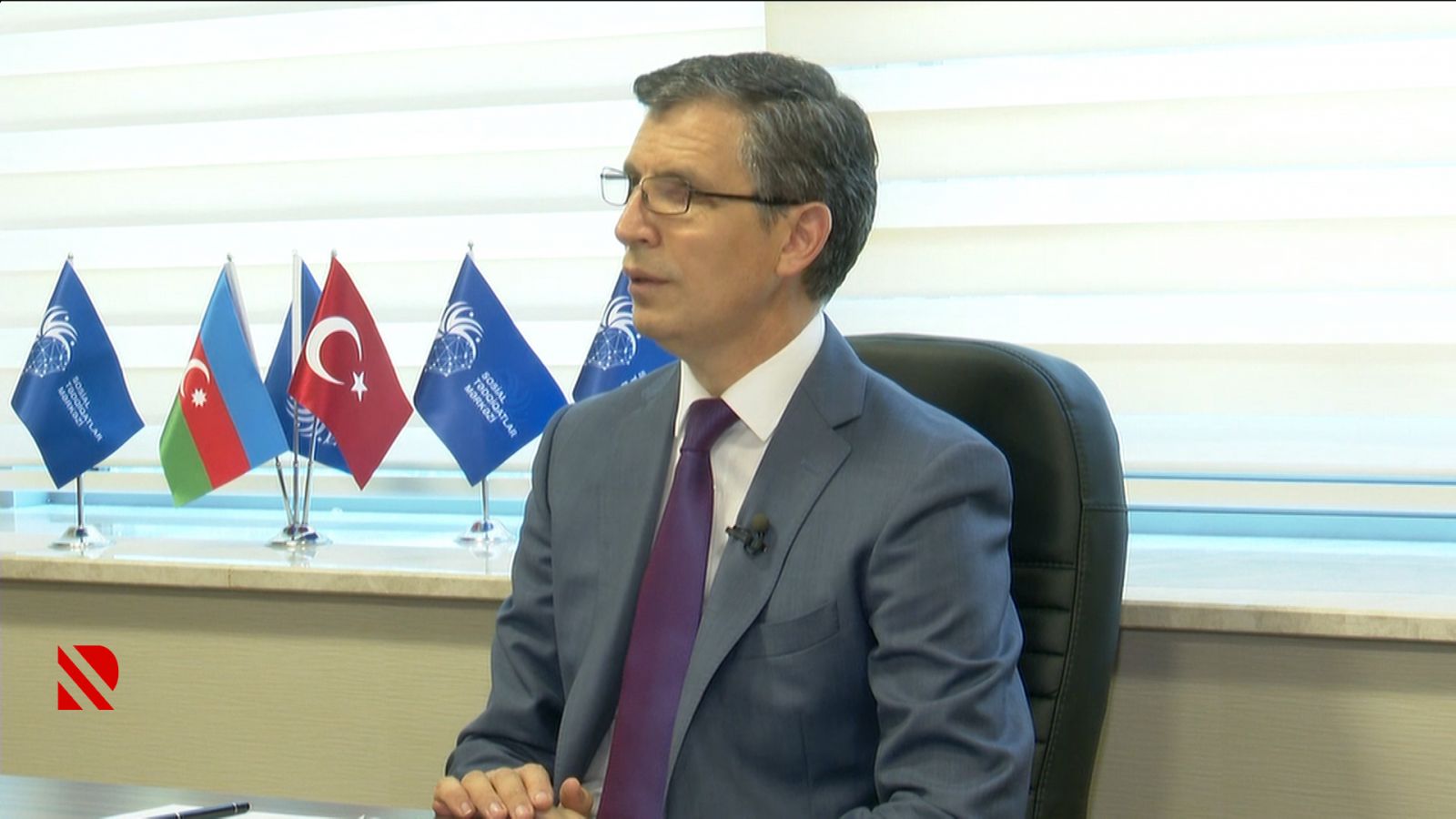 &rdquo;Vətən müharibəsi məxməri inqilablara da qalib gəldi..." -&nbsp;Zahid Oruc yazır