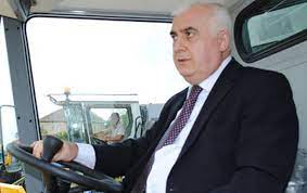 LONDONDA 10 MİLYONLUQ VİLLA, BİZNES ŞƏBƏKƏSİ... - Sabiq nazir oğlunu&nbsp;ölkə vətəndaşlığından niyə çıxarıb? + VİDEO