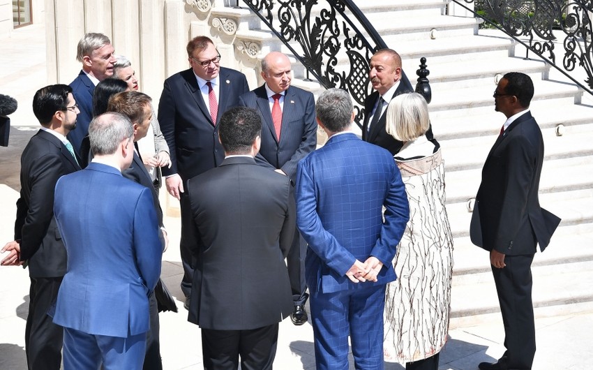 "10 noyabr bəyanatı atəşkəsdən daha böyük sənəddir" -&nbsp;Prezident&nbsp;İlham Əliyev 10 ölkənin yeni səfirlərini qəbul edib - FOTO